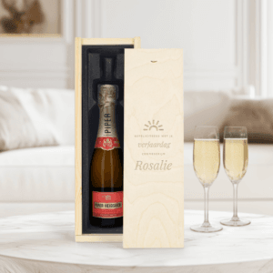 Bestel Champagne in gegraveerde kist - Piper Heidsieck Brut (375ml) met eigen foto