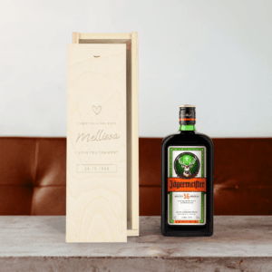 Bestel Likeur in gegraveerde kist - Jägermeister met eigen foto