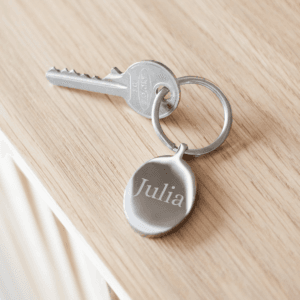 Bestel Sleutelhanger graveren met naam - Ovaal met eigen foto