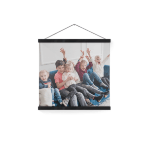 Bestel Gepersonaliseerde poster met zwarte posterhanger 20x20 met eigen foto