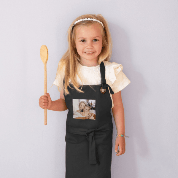Bestel Kinderschort bedrukken - Zwart met eigen foto