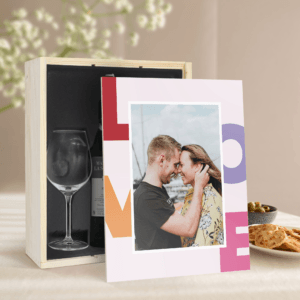 Bestel Wijnpakket met glas - Maison de la Surprise Merlot (Bedrukte deksel) met eigen foto