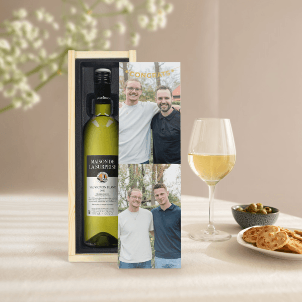 Bestel Wijn in bedrukte kist - Maison de la Surprise - Sauvignon Blanc met eigen foto