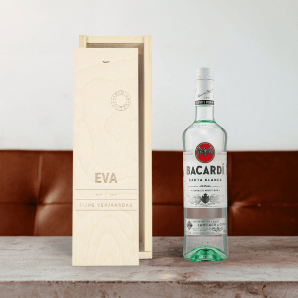 Bestel Rum in gegraveerde kist - Bacardi met eigen foto