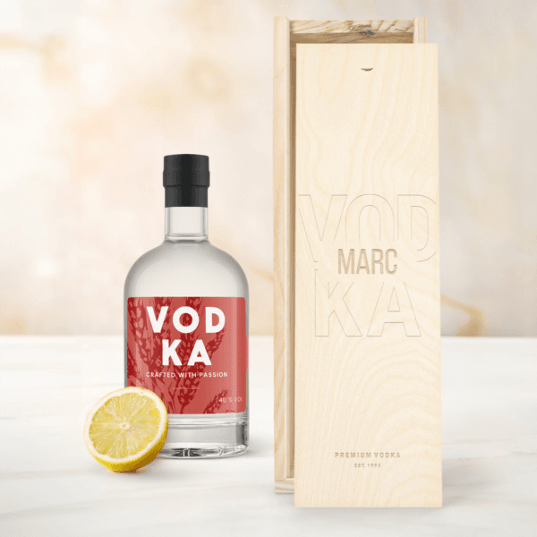 Bestel YourSurprise vodka in gegraveerde kist met eigen foto