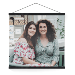 Bestel Gepersonaliseerde poster met zwarte posterhanger 50x50 met eigen foto