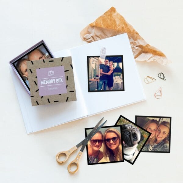 Bestel Vierkante foto&apos;s afdrukken (12) - Giftbox met eigen foto