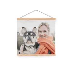 Bestel Gepersonaliseerde poster met houten posterhanger 30x30 met eigen foto