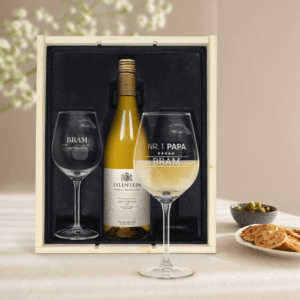 Bestel Wijnpakket met glas - Salentein Chardonnay (Gegraveerde glazen) met eigen foto