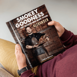 Bestel Smokey Goodness BBQ boek met naam en foto - Hardcover met eigen foto