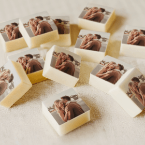 Bestel Chocolade traktatie met foto - Praliné - 25 stuks - Vierkant met eigen foto