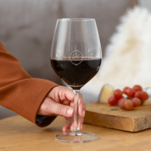 Bestel Rode wijnglazen graveren - 4 stuks met eigen foto