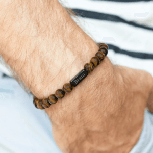 Bestel Tiger eye armband graveren - Bruin - M - 8mm met eigen foto