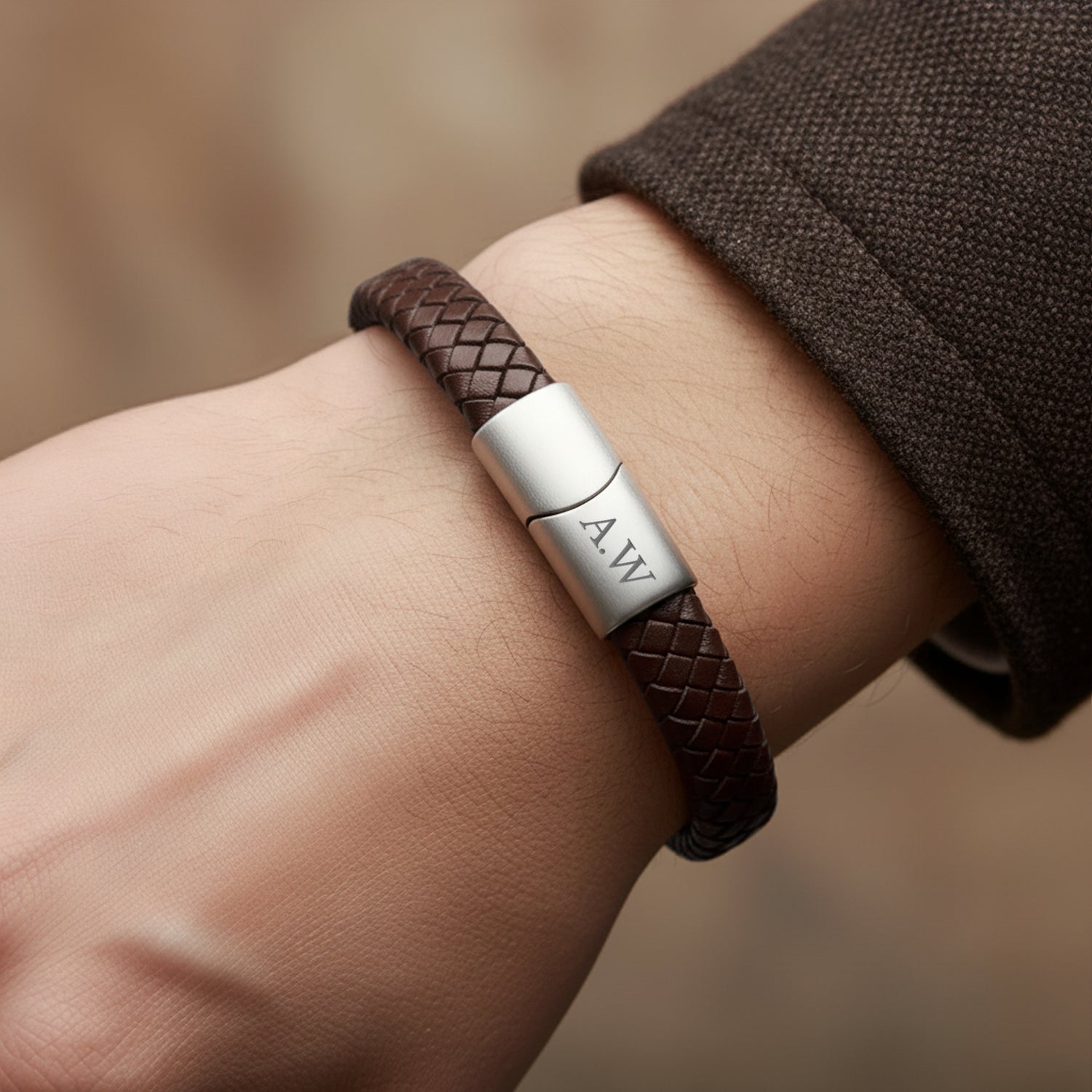 Bestel Gevlochten leren armband heren - Gegraveerd - Bruin - L met eigen foto