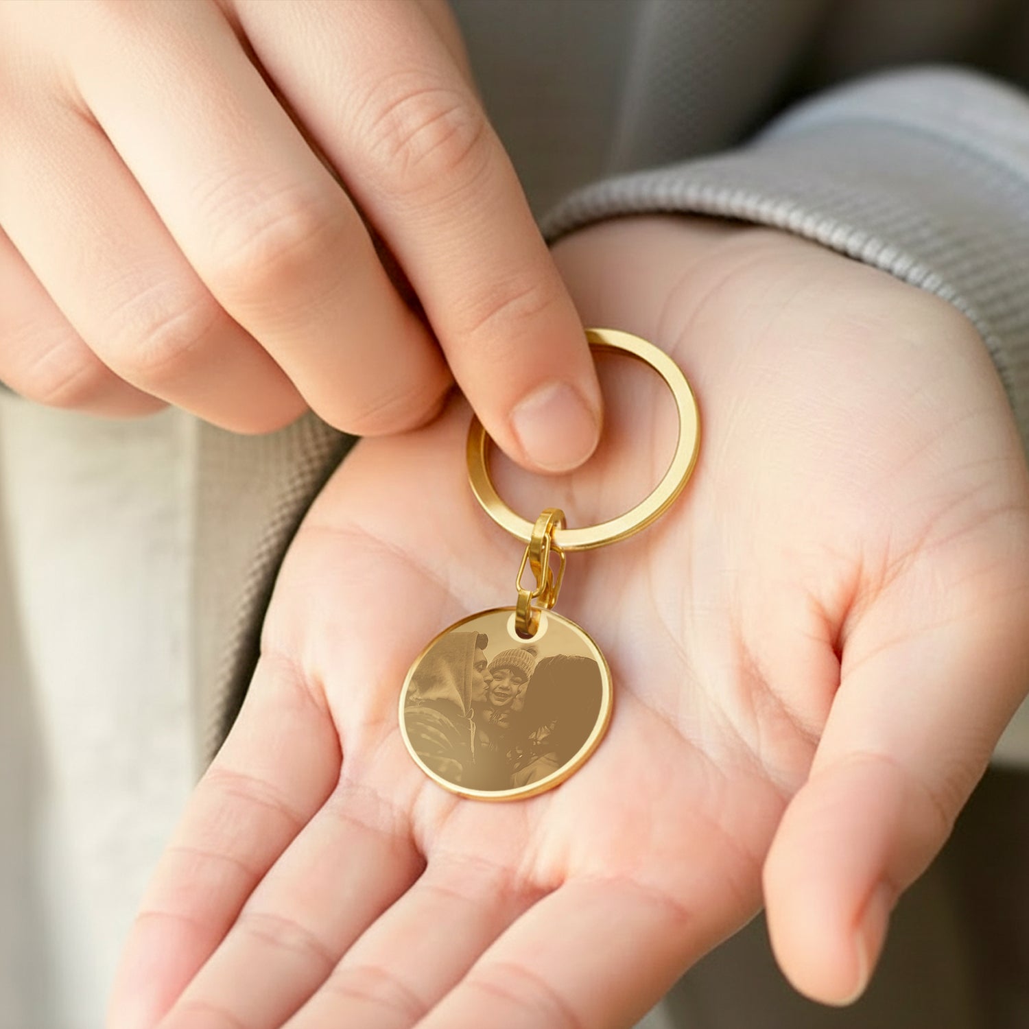Bestel Gepersonaliseerde foto sleutelhanger - Cirkel - Goud met eigen foto